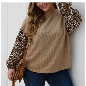 Lily’s Women’s Sweater Size 1XL NWOT # J-413